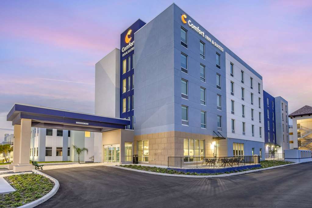 Comfort Inn & Suites New Port Richey Downtown District - photo 4