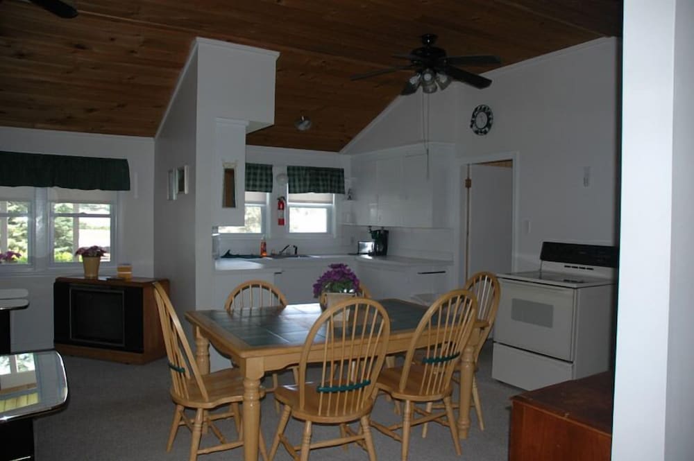 Channel Watefront Cottages - photo 52