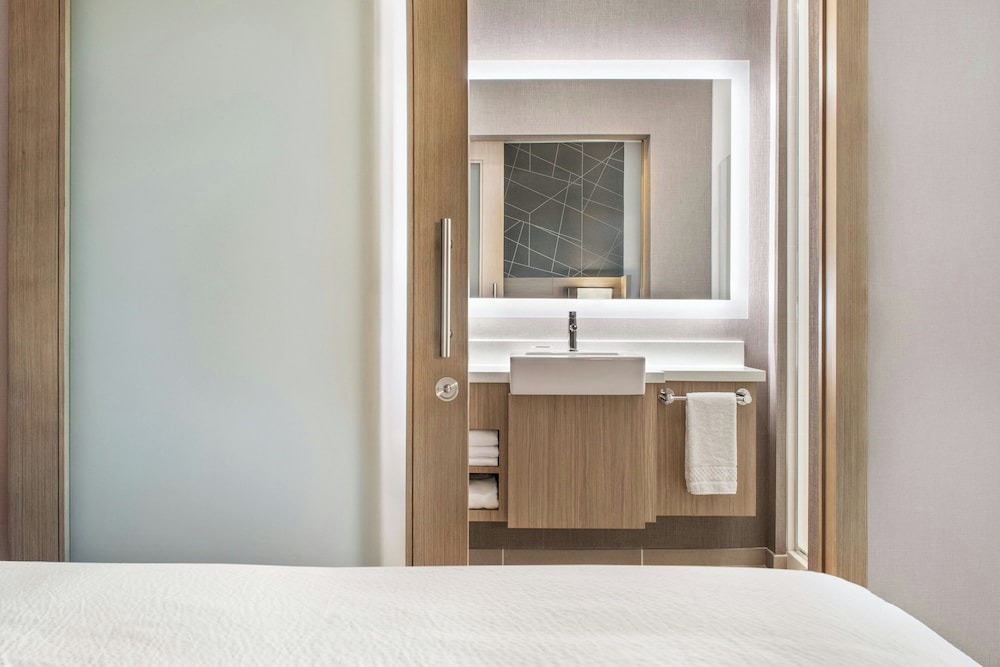SpringHill Suites by Marriott Phoenix West Avondale - photo 17
