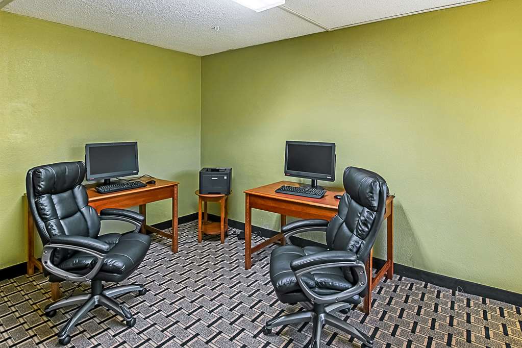 Clarion Inn Columbia Airport - photo 38