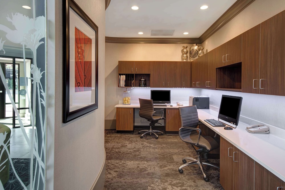 Hilton Garden Inn Terre Haute - photo 97