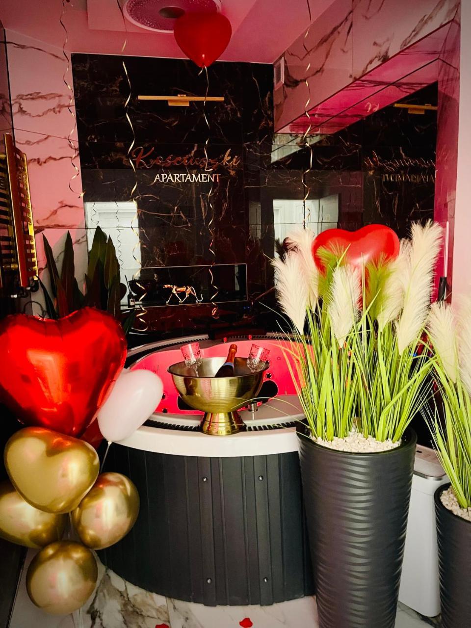 Apartament Z Jacuzzi Centrum Szczytna Mazury — 4-Star Luxury Hotel in Szczytno, Poland