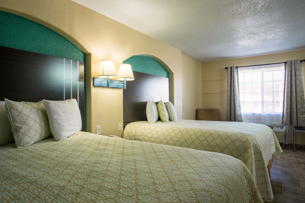 Pinn Road Inn and Suites - photo 8