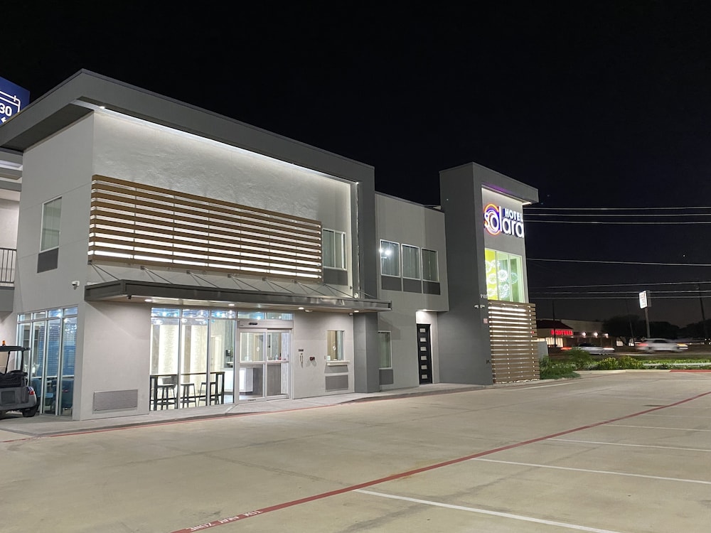 Hotel Solara Hobby Airport - photo 19