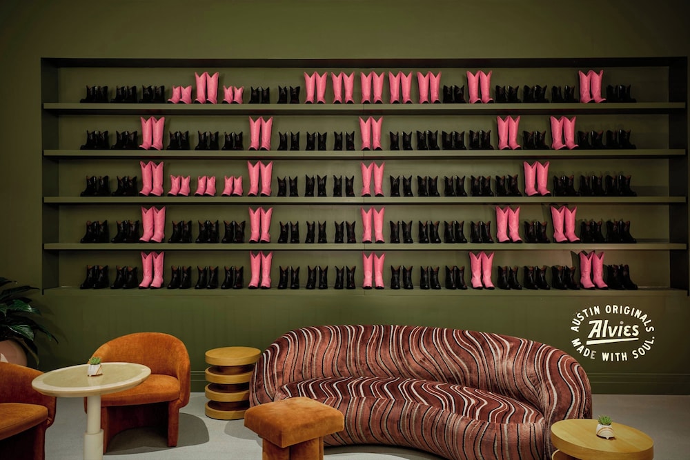 Downright Austin A Renaissance Hotel - photo 5