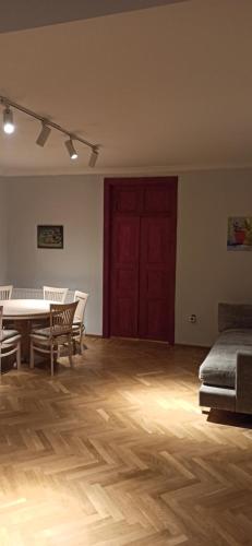Liberty art apartment