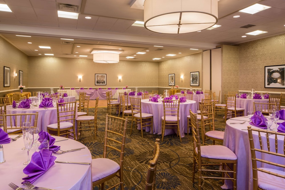 DoubleTree by Hilton Hotel Laurel - photo 46