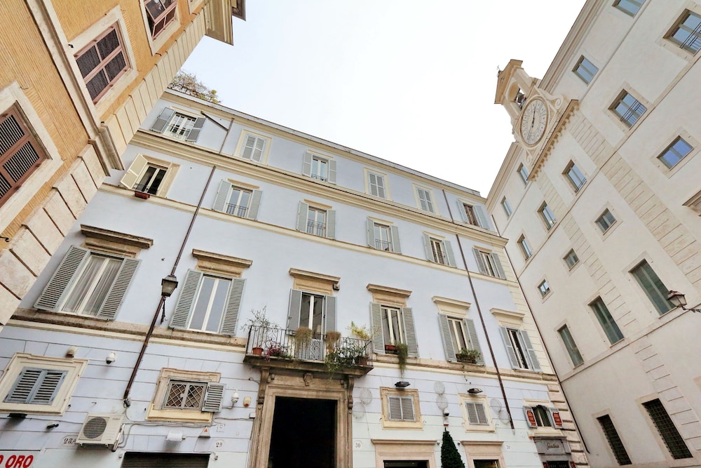 Domus Campo de Fiori — 4-Star Luxury Hotel in Rome, Italy