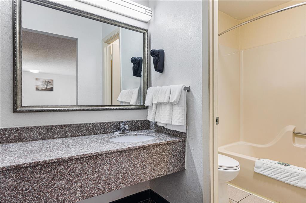 Best Western Palestine Inn - photo 16