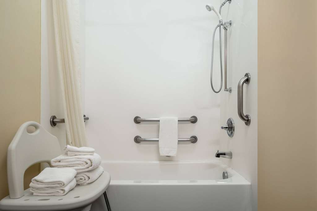 Super 8 by Wyndham Columbus West - photo 9