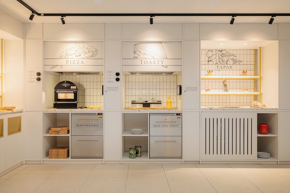 מזון ומשקאות