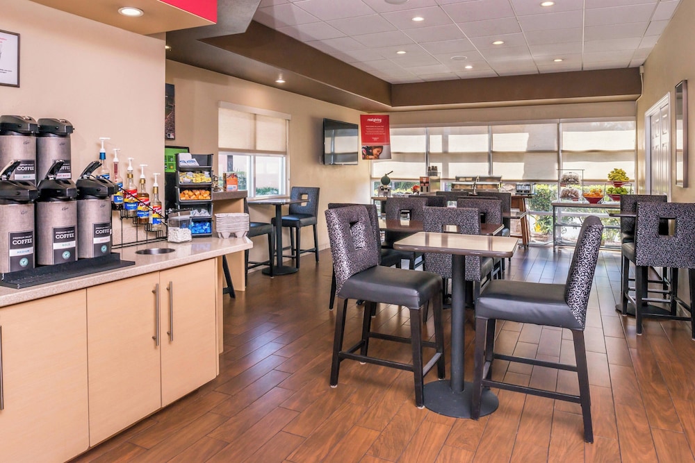 TownePlace Suites By Marriott Anaheim Maingate Near Angel Stadium - photo 32