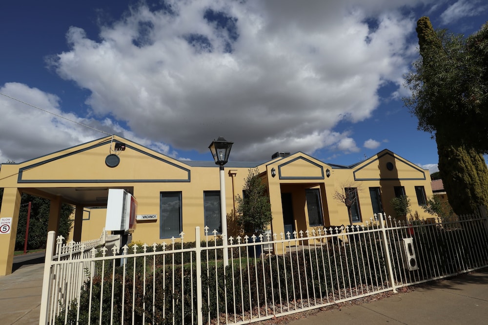 Kyabram Motor Inn — hotel in Kyabram