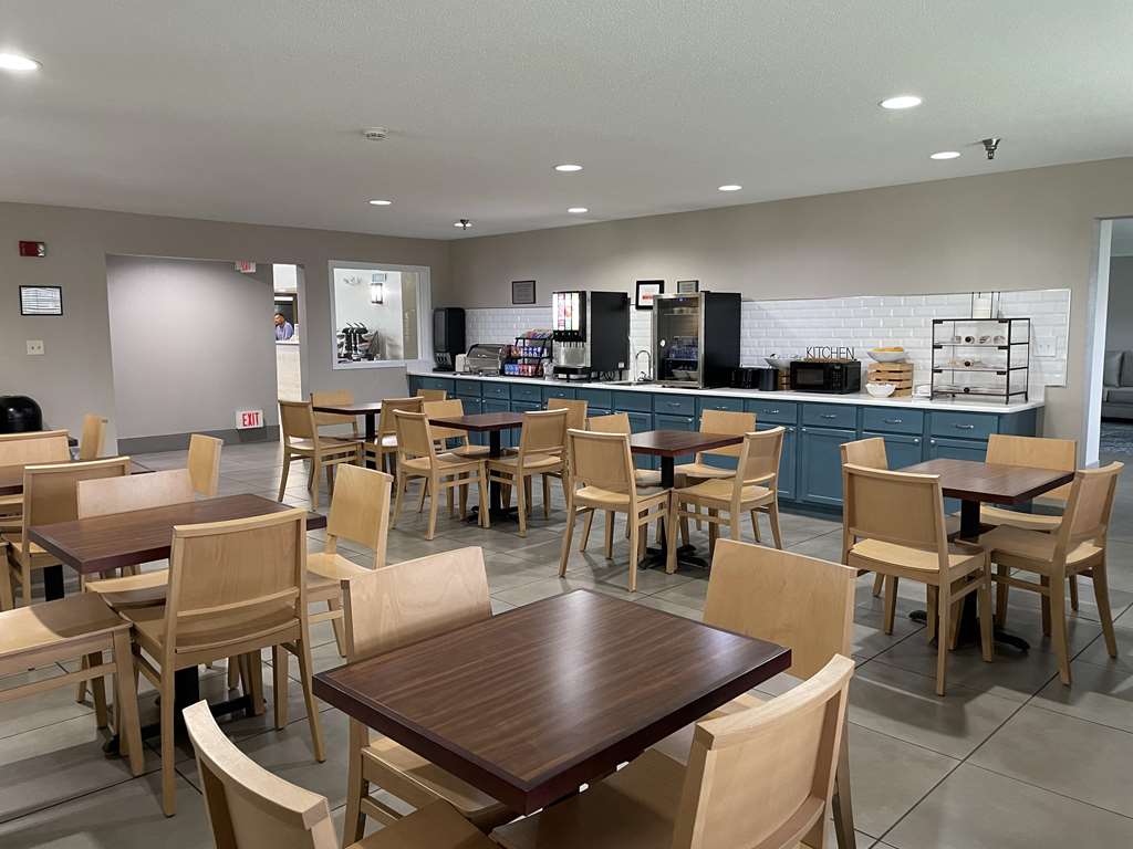 Best Western Harmony Inn Fort Dodge Iowa - photo 33