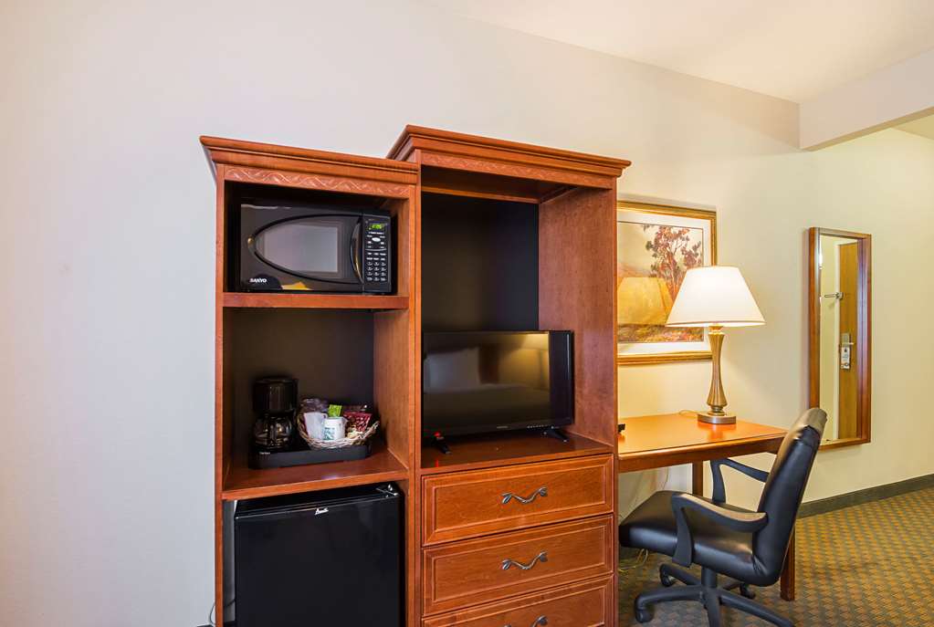 Quality Inn Fresno Yosemite Airport - photo 19