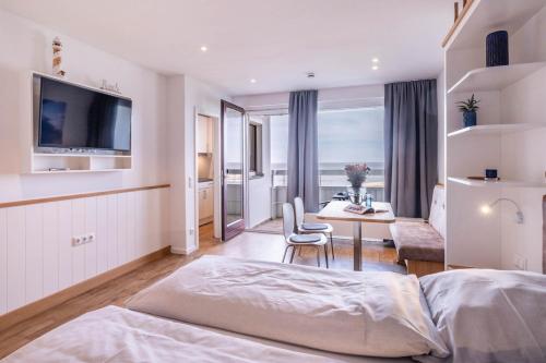 Hochhaus Apartment 86 MeerLounge — 4-Star Luxury Hotel in Busum, Germany