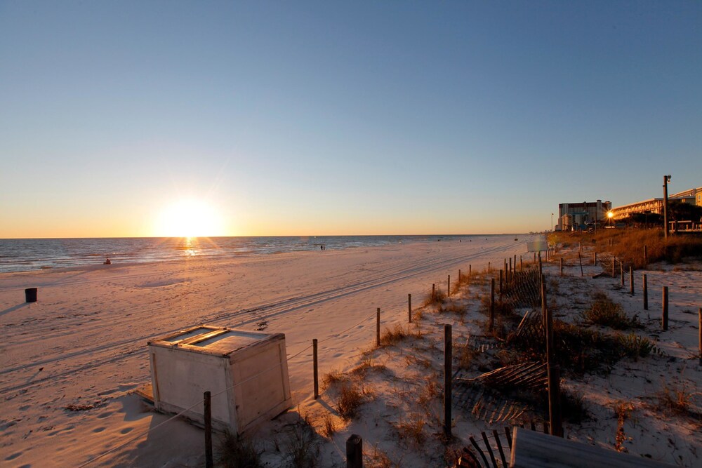 Boardwalk Beach Resort by Panhandle Getaways - photo 85