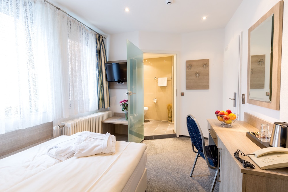 Bavaria Hotel Superior — Stuttgart — photo 4