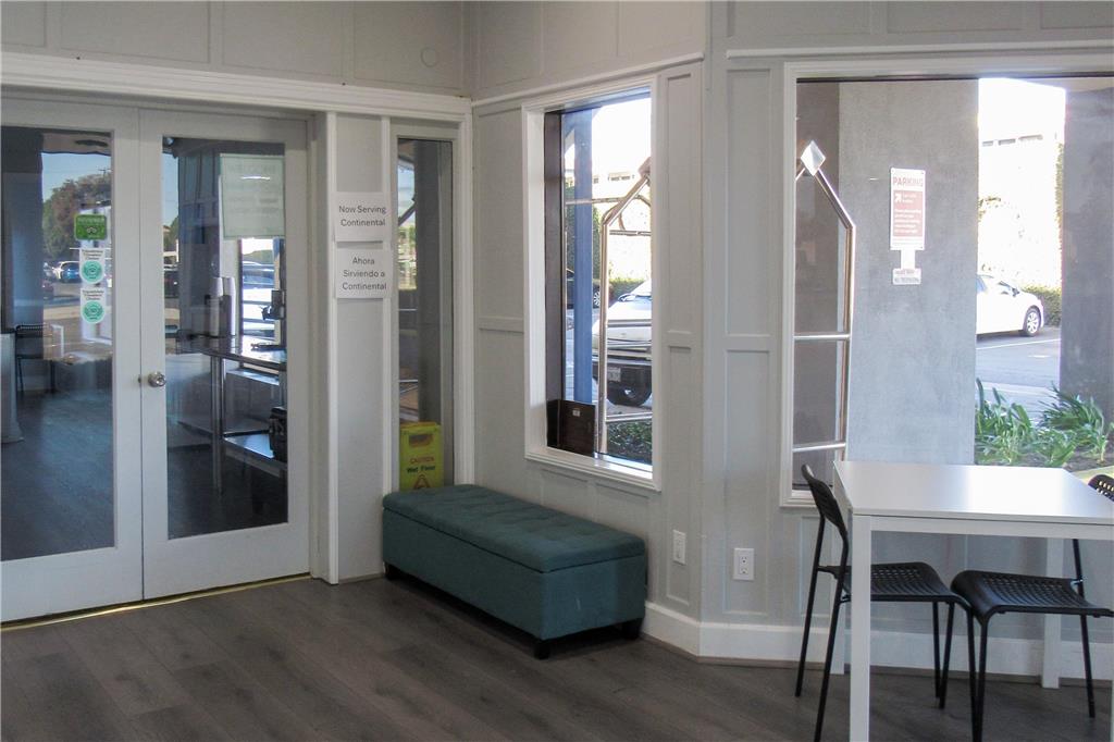 Capri Suites Anaheim - photo 22