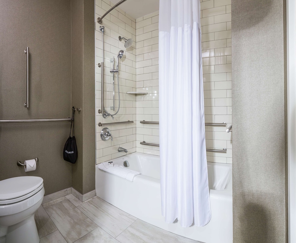 DoubleTree by Hilton Boston Andover - photo 18