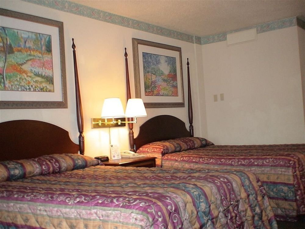 Greenway Inn & Suites - photo 3