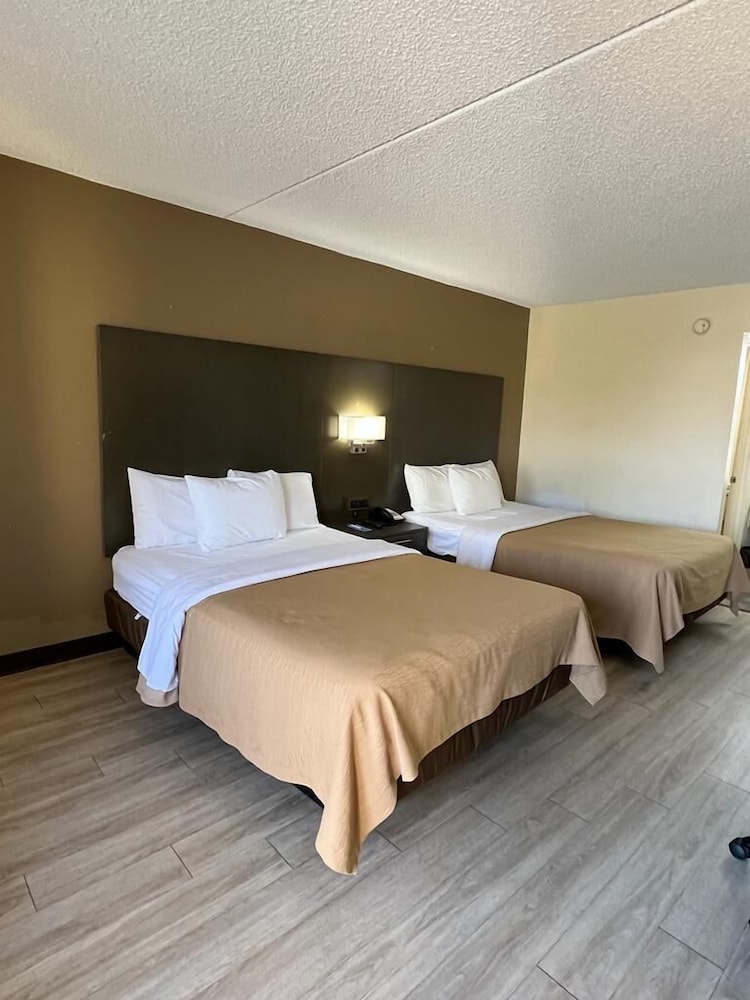 Rodeway Inn Walterboro I 95 - photo 12