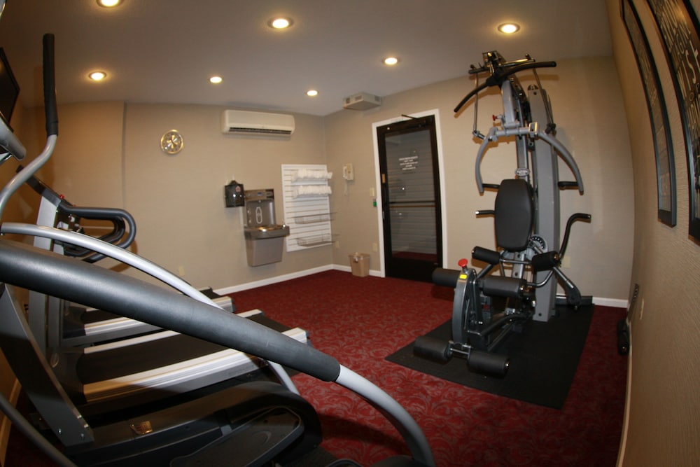 St. Ignace Budget Host Inn - photo 23