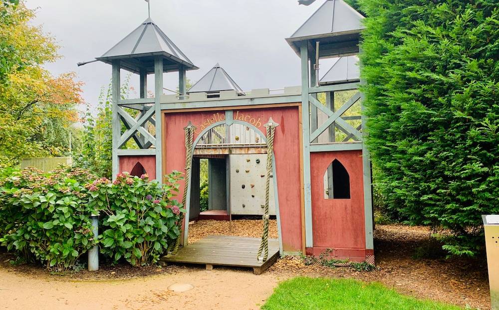 Children's play area - outdoor