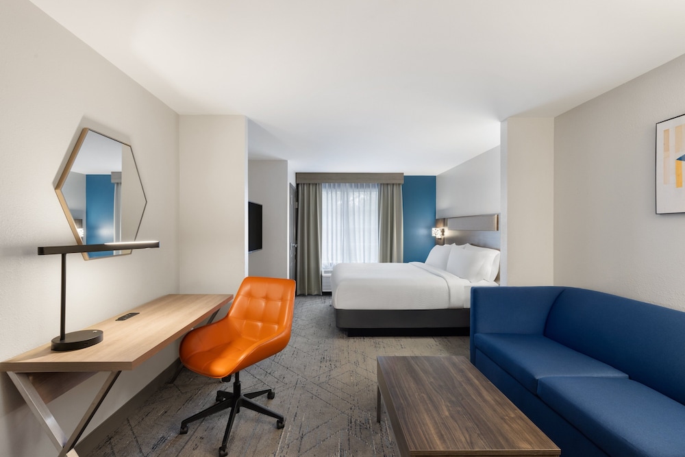 Holiday Inn Express Savannah Airport - photo 11