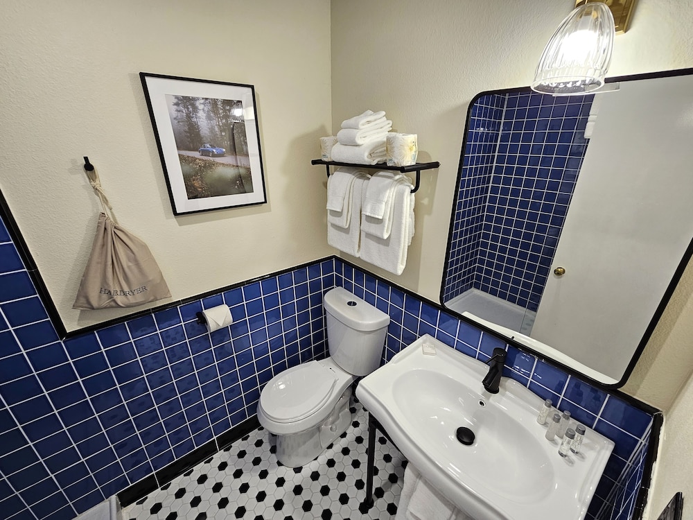 The Hotel Laurel at Seneca - photo 24