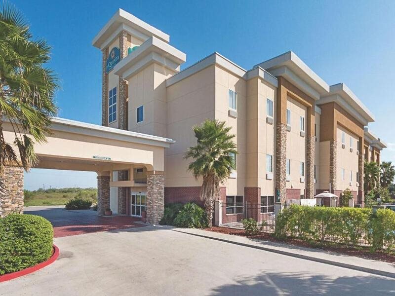 La Quinta Inn & Suites Mathis - carbon neutral hotel in Mathis