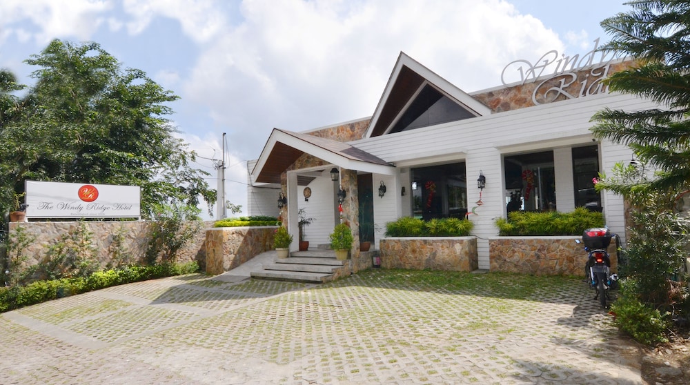 The Windy Ridge - carbon neutral hotel in Tagaytay