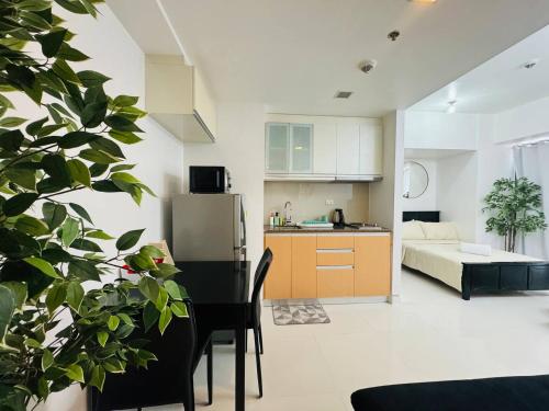 Studio at viceroy 4 Taguig — 4-Star Luxury Hotel in Manila, Philippines