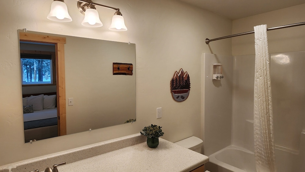 Beargrass Lodging and RV Resort - photo 105