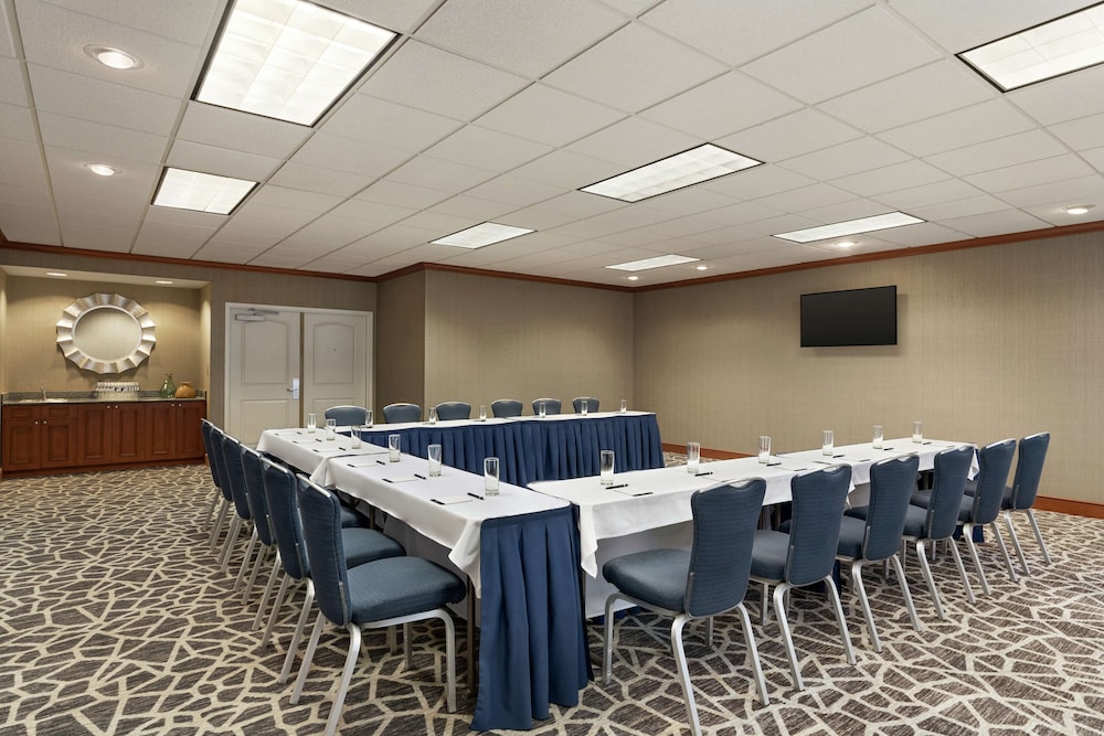 Homewood Suites by Hilton Allentown Bethlehem Airport - photo 28