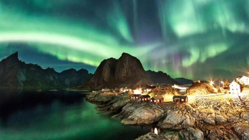 Eliassen Rorbuer - carbon neutral hotel in Reine