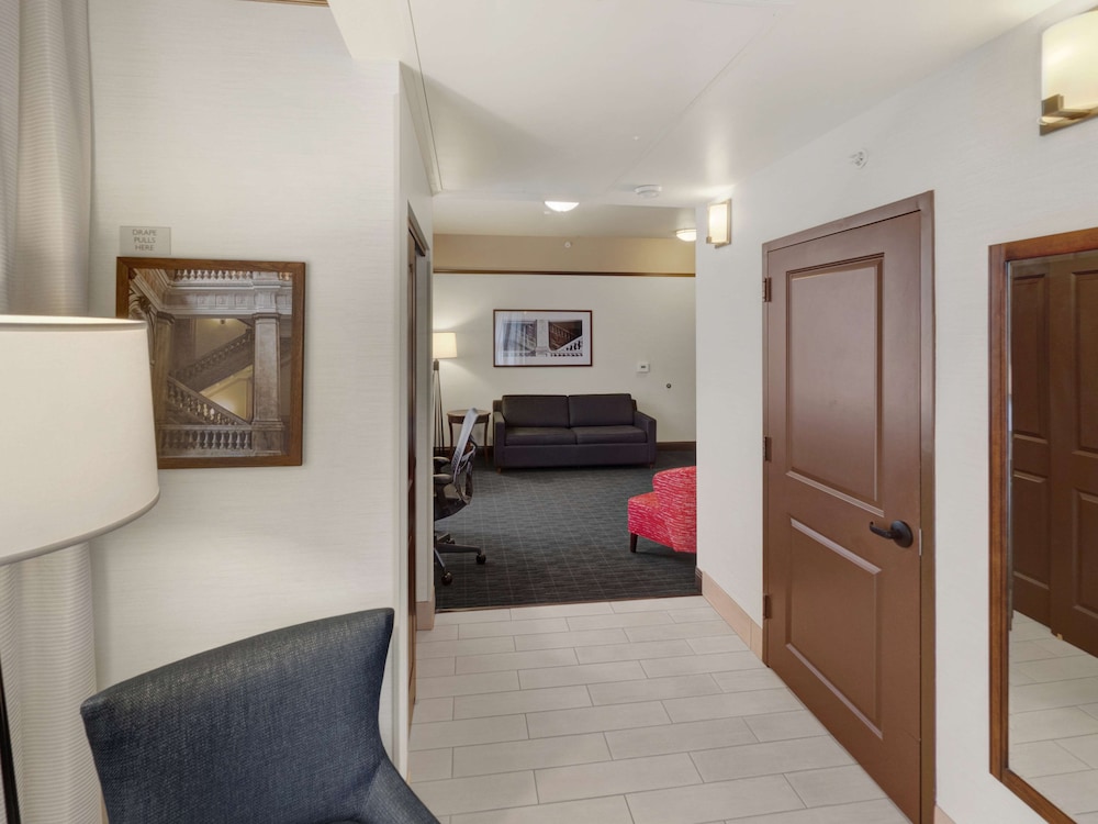 Hilton Garden Inn Milwaukee Downtown - photo 22