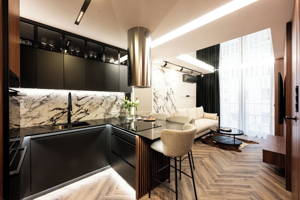 Tyzenhauz Apartments Vistula with Parking — 4-Star Luxury Hotel in Krakow, Poland
