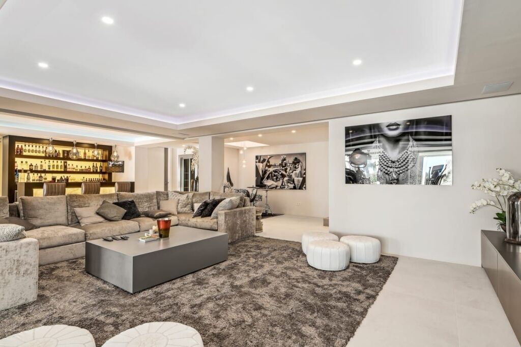 All About Villa Serenity — 4-Star Luxury Hotel in Marbella, Spain