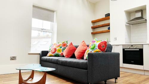 Stylish High Ceiling Home in South City Center — 4-Star Luxury Hotel in Dublin, Republic of Ireland