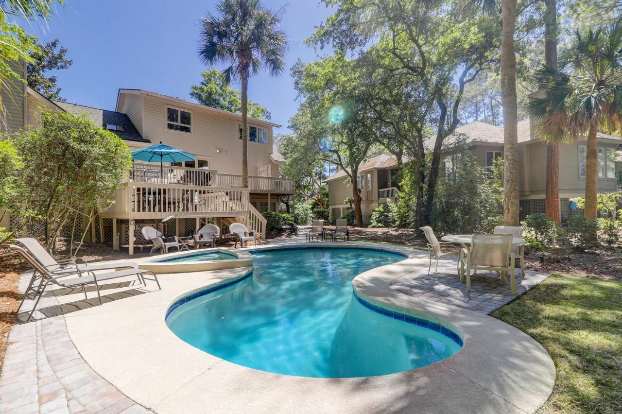 Mooring Buoy 169 — 4-Star Luxury Hotel in Hilton Head Island, United States
