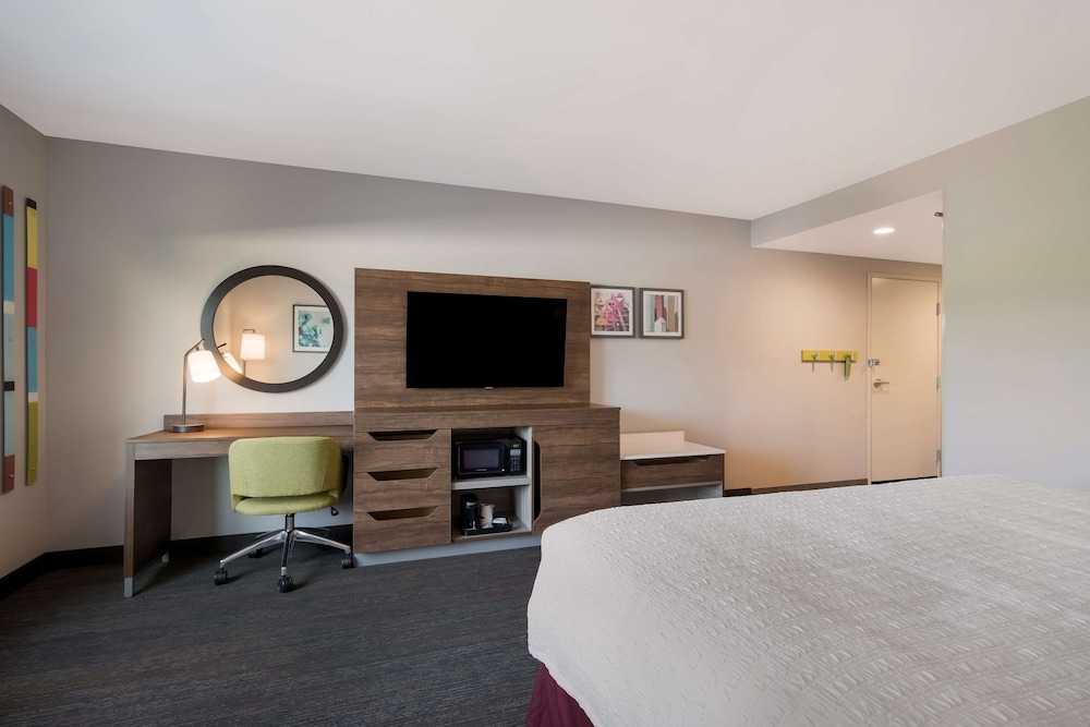 Hampton Inn Detroit Southfield - photo 11