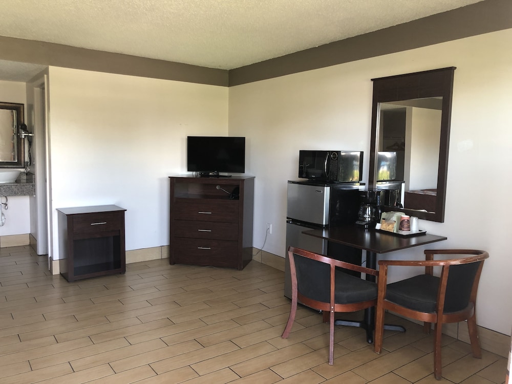 Sun Coast Inn - photo 20