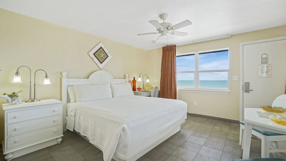 Glunz Ocean Beach Hotel & Resort - photo 21