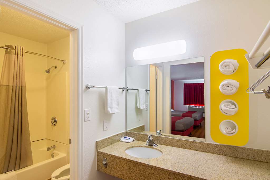 Motel 6 Lawton OK - photo 21