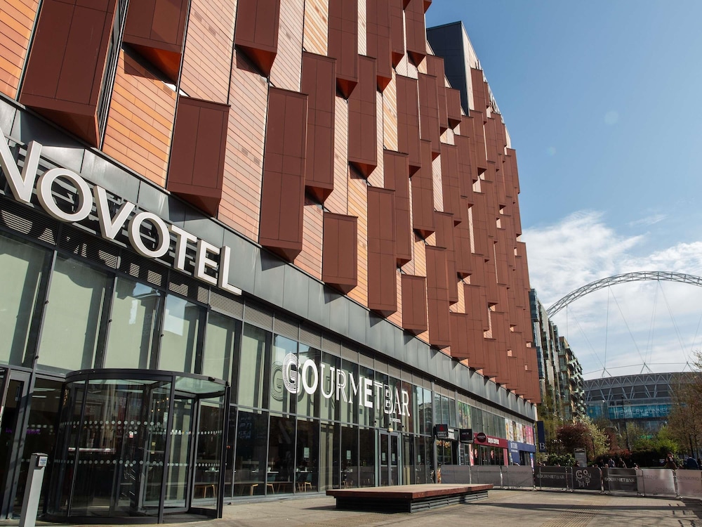 Novotel London Wembley — 4-Star Luxury Hotel in London, United Kingdom