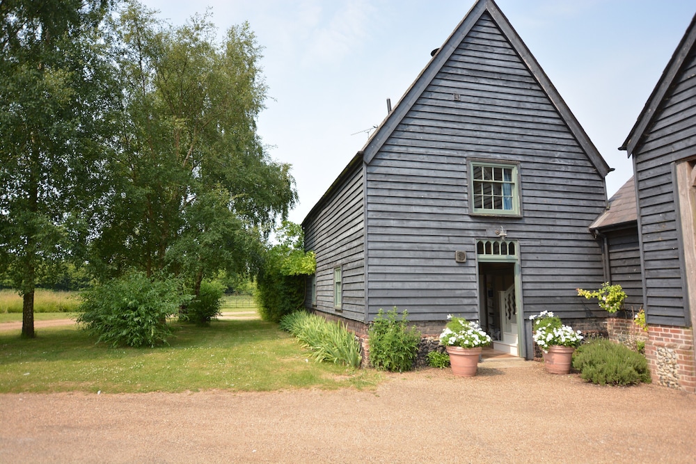 The Gig House Stowupland — 4-Star Luxury Hotel in Stowmarket, United Kingdom