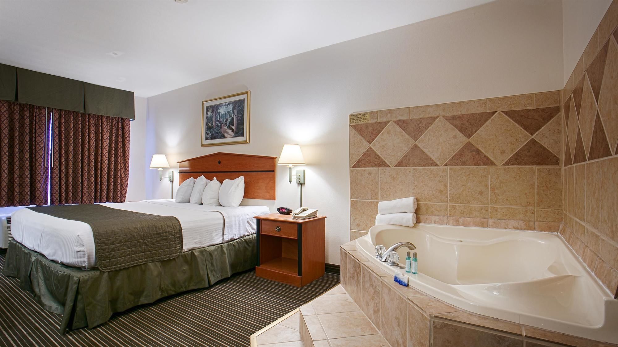 Best Western J. C. Inn - photo 4
