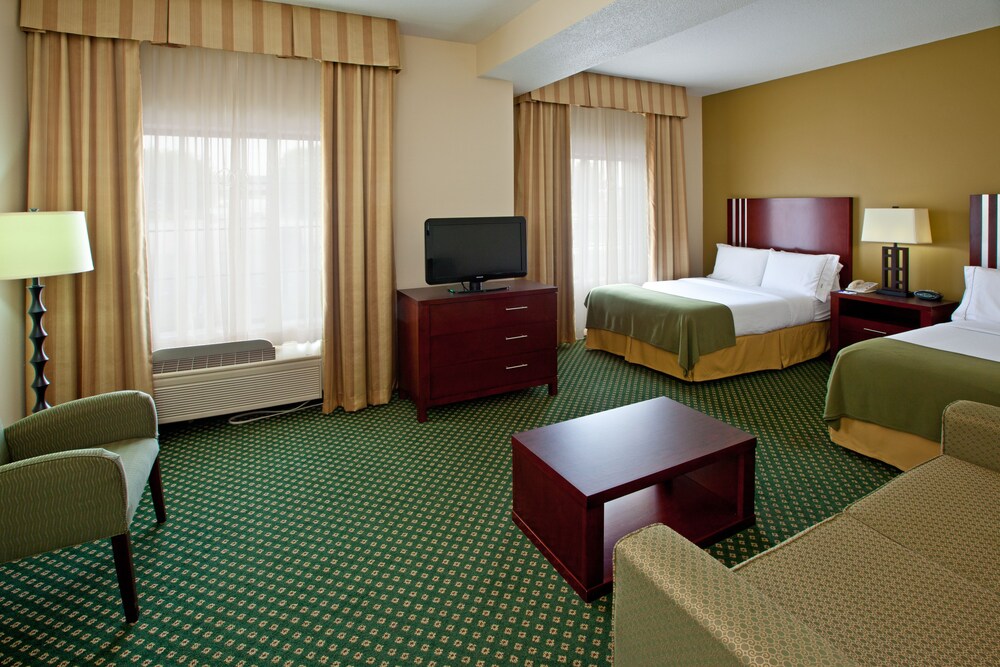 Holiday Inn Express & Suites Indianapolis East By Ihg - photo 21