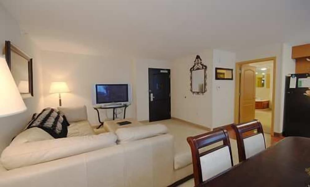 Homewood Suites by Hilton at The Waterfront - photo 36